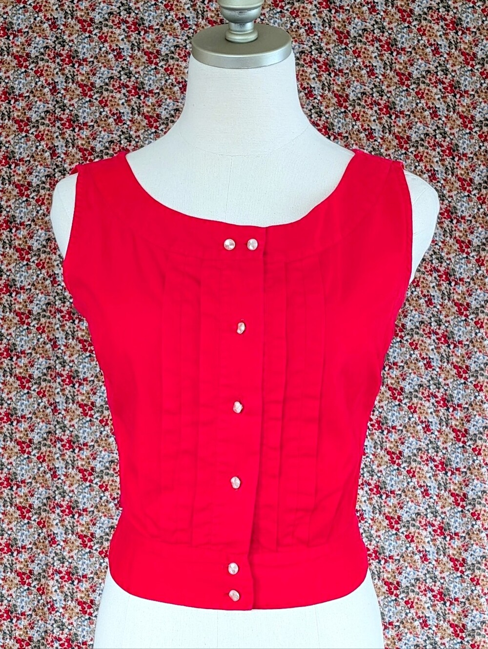 Vintage 1950s Red Pleated Cotton Playwear Crop Top Button Front Pearl Buttons XS
